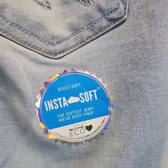 Wallflower Light Blue High Rise Women's Jeans - Picture 7 of 10